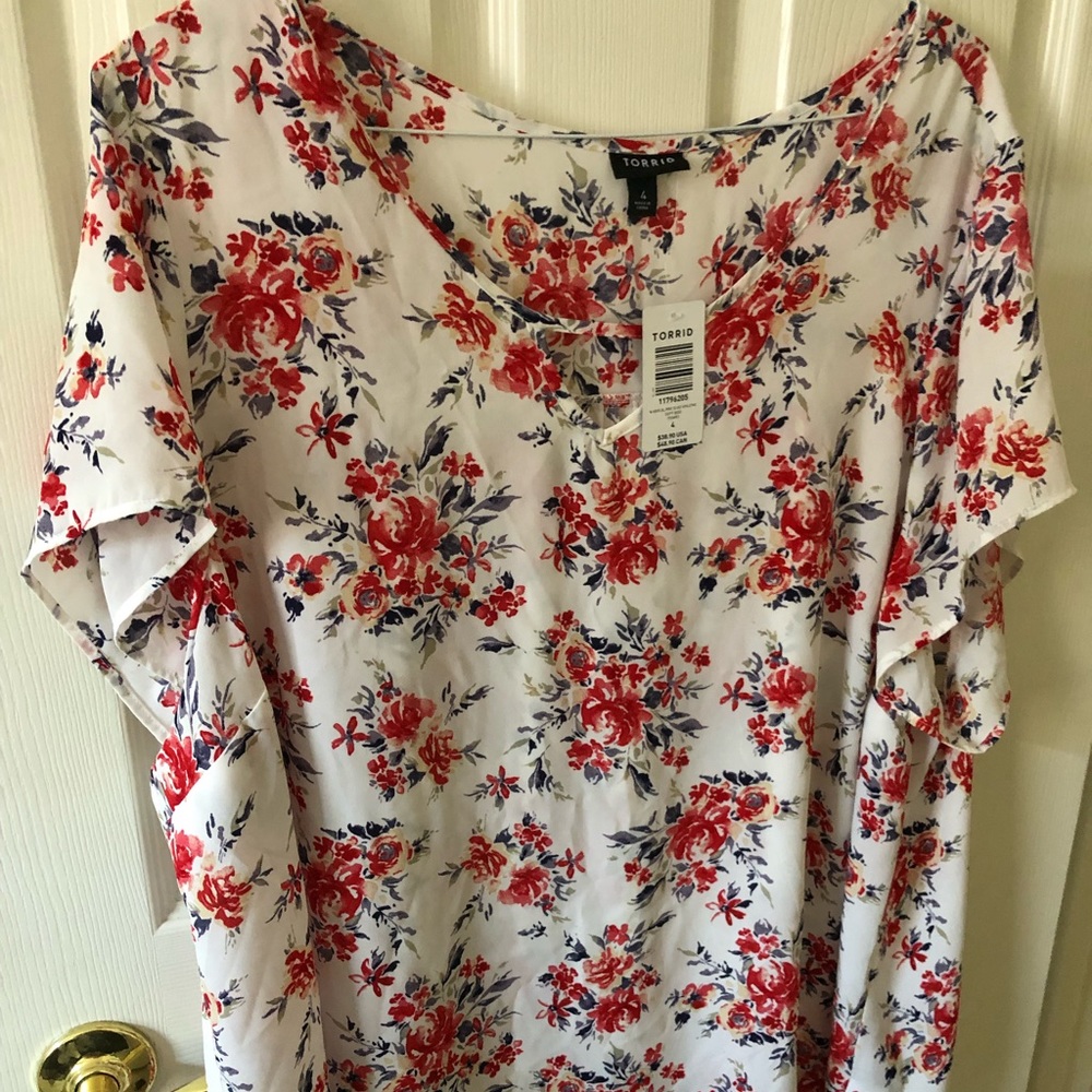 Torrid Blouse Size 4 NWT